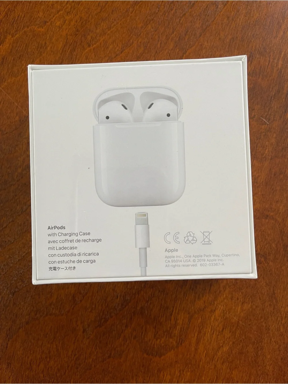 *NEW* Apple AirPods Wireless Earbuds - White